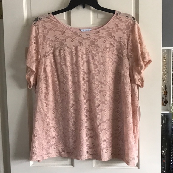 Women’s top - Picture 1 of 3